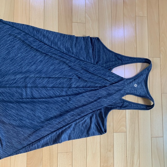 Lululemon - Picture 4 of 5